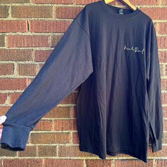 Schitt's Creek Patrick (Noah Reid) Limited Edition Tour Shirt NWOT Size MED - Picture 9 of 13